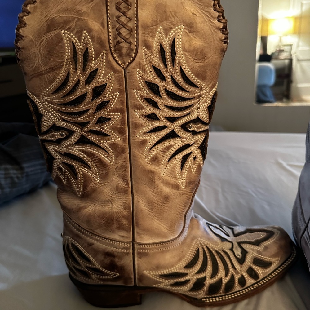 JB Dillon Woman’s boots. Size 11.